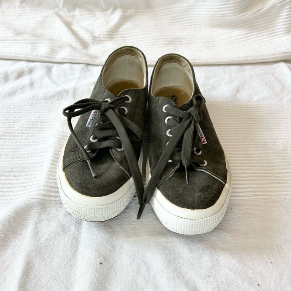 Superga Green Suede Low Top Sneaker Shoe - Picture 13 of 14